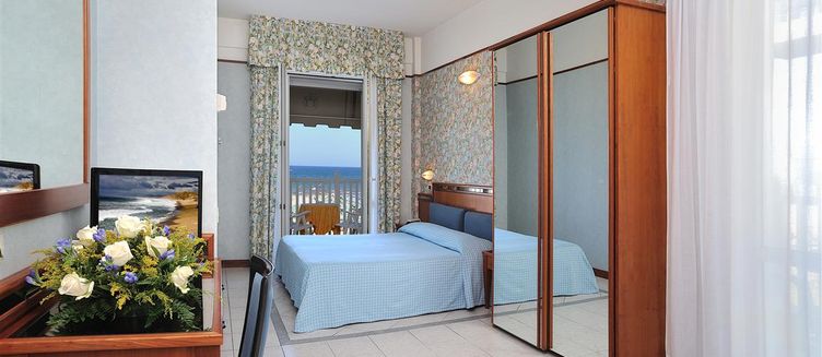 Фото отеля Hotel De France
