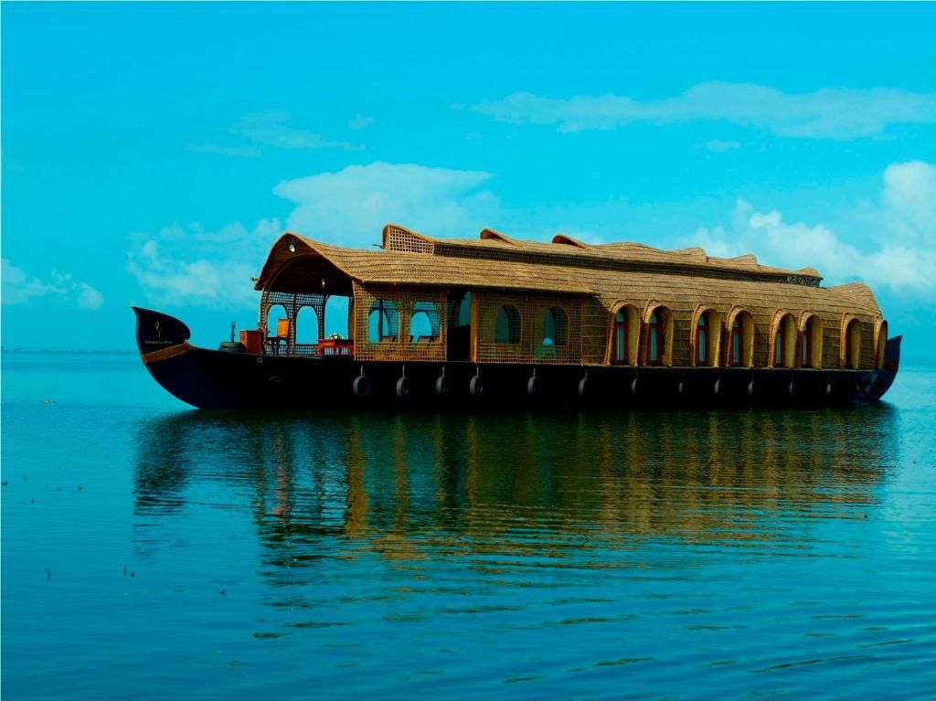 Kumarakom Lake Resort фото 41