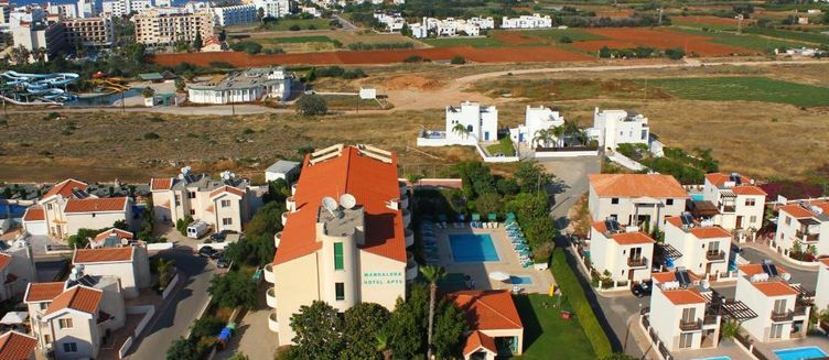 Фото отеля Mandalena Hotel Apartments
