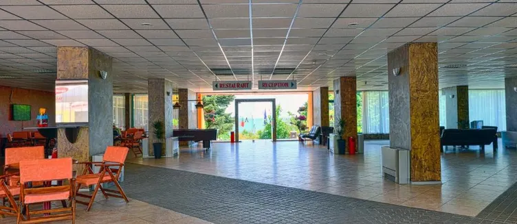 Фото отеля Hotel Ambassador - Free Parking