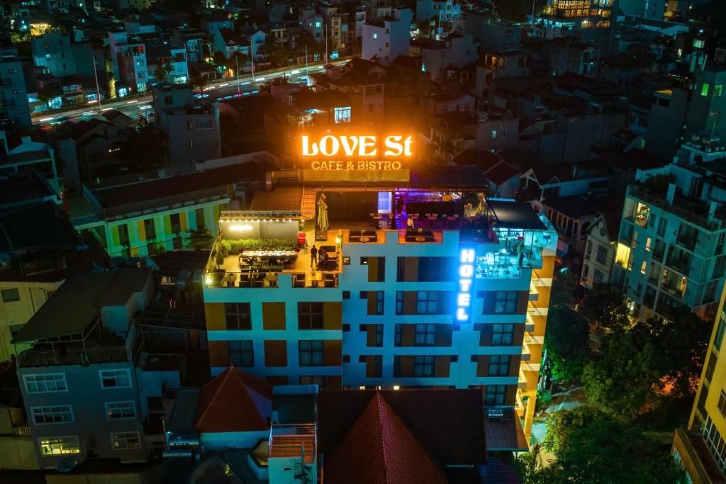Love St Hanoi фото 7