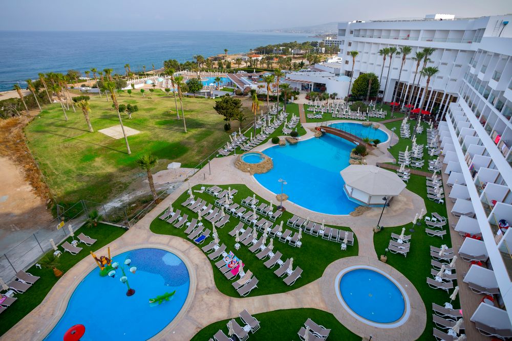 The Leonardo Laura Beach Hotel фото 2