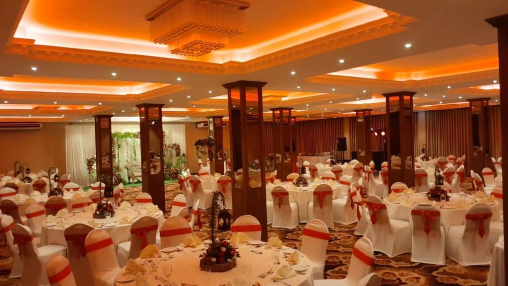 Laya Beach Hotel фото 43