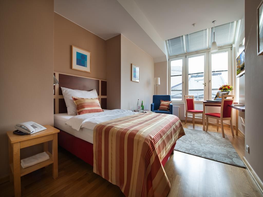 EA Hotel Julis фото 26