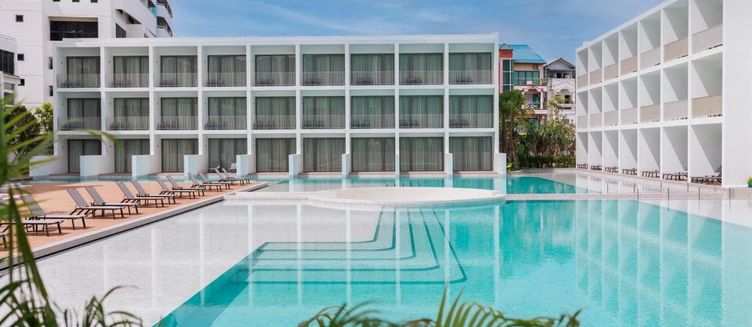 Фото отеля Patong Beach Hotel by See2Sea