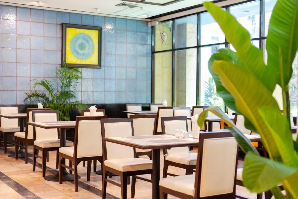 Pinnacle Lumpinee Park Hotel & Spa фото 40