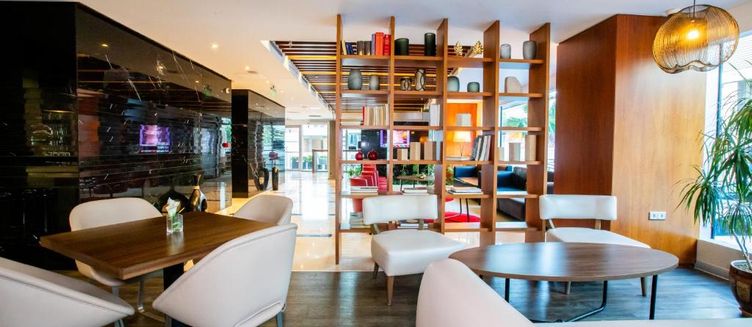 Фото отеля Ramada Encore by Wyndham Istanbul Kartal