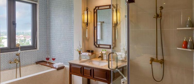 Фото отеля Cozy Savvy Boutique Hoi An