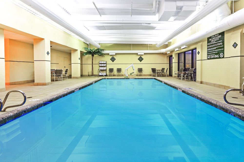 Days Inn & Suites Springfield on Interstate 44 фото 12