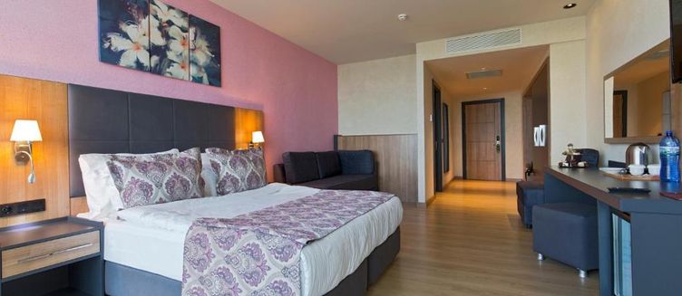 Фото отеля Euphoria Batumi Hotel