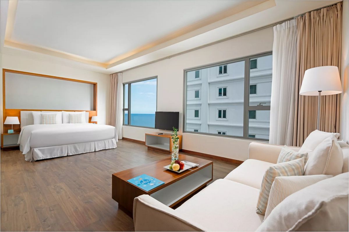 A La Carte Danang Beach фото 2