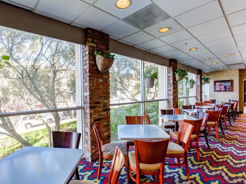 Comfort Inn By the Bay фото 4