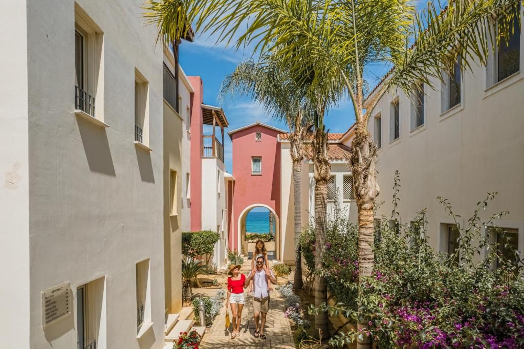 Louis Althea Beach Hotel фото 36
