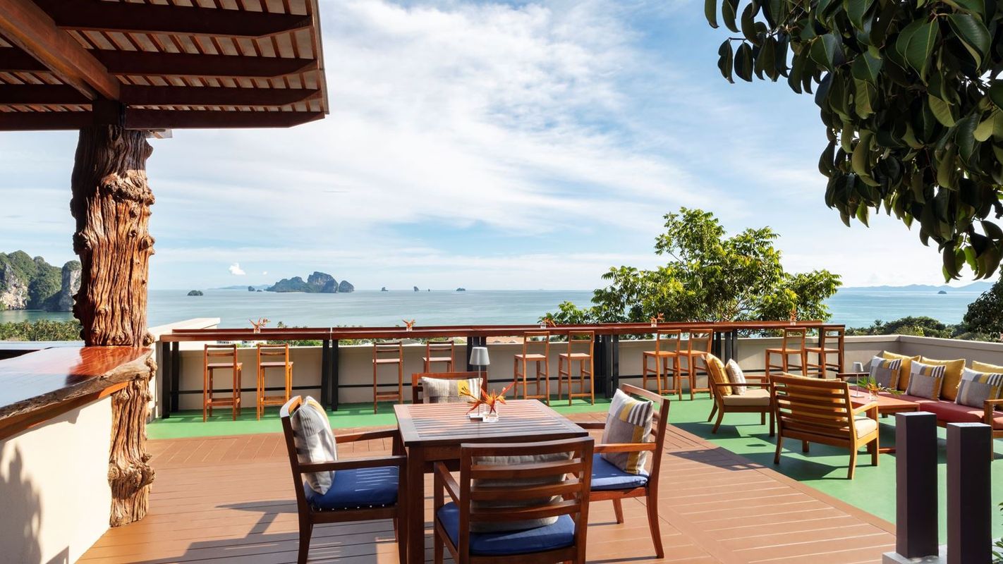 Avani Ao Nang Cliff Krabi Resort фото 14