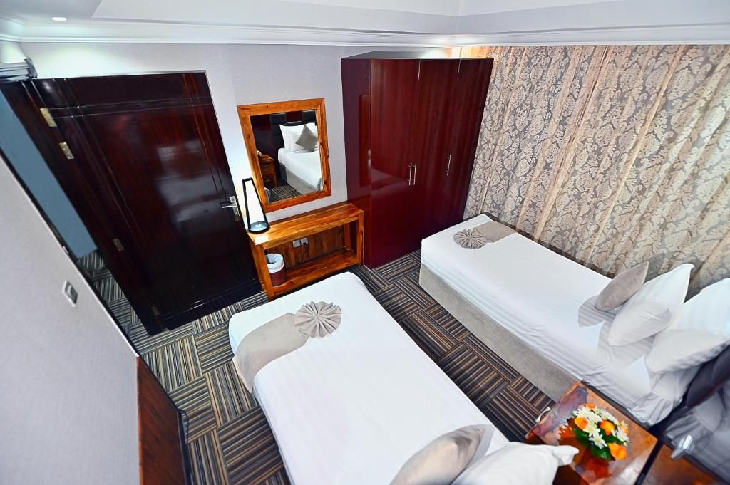 Ewan Ajman Suites Hotel фото 28