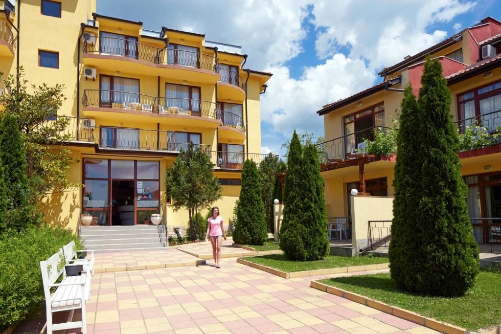 Holiday Village Yalta фото 9