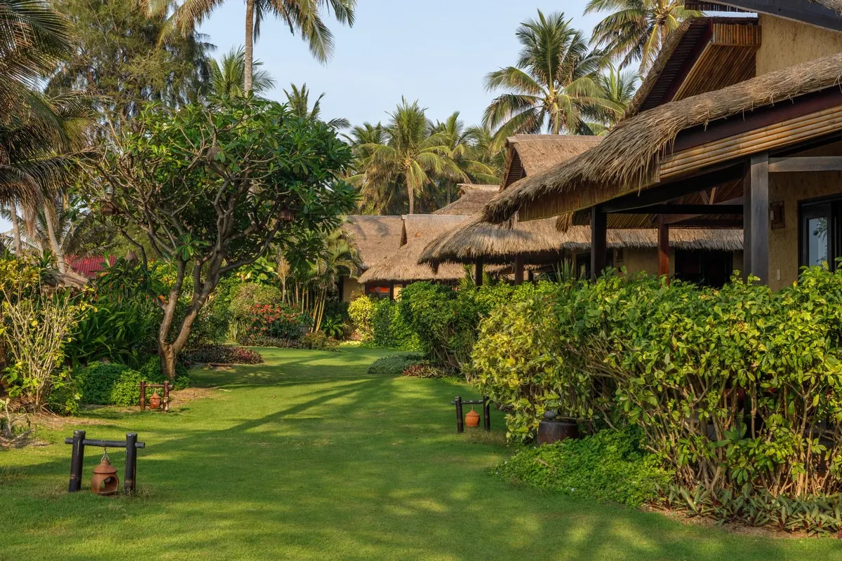 Bamboo Village Beach Resort & Spa фото 28