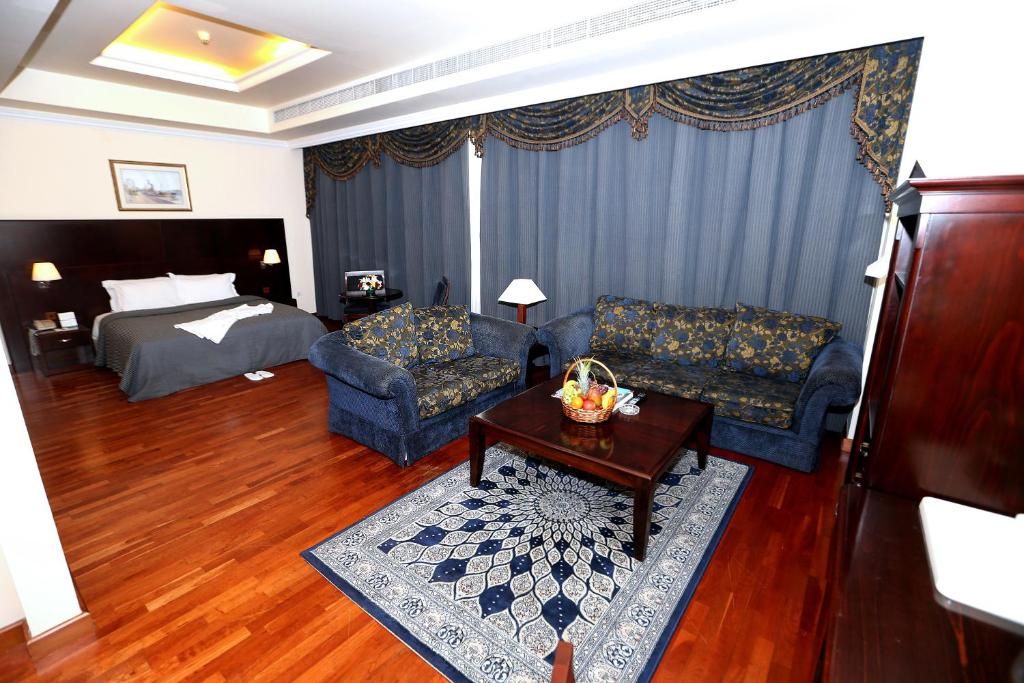 Sharjah Premiere Hotel & Resort фото 47