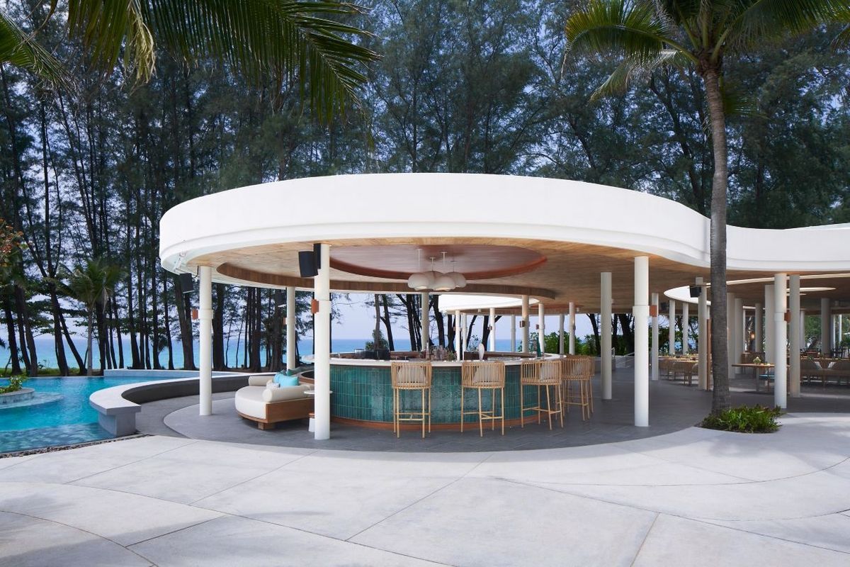 Le Meridien Phuket Mai Khao Beach Resort фото 17