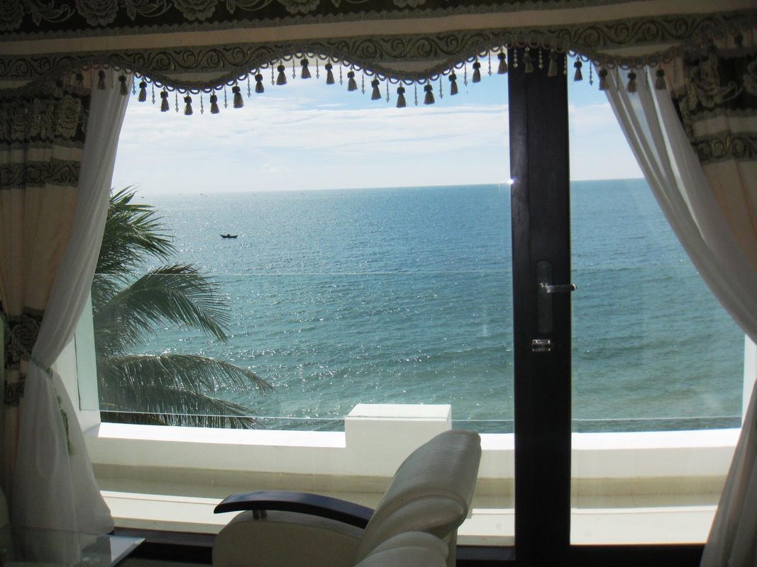Ocean Front Hotel фото 25