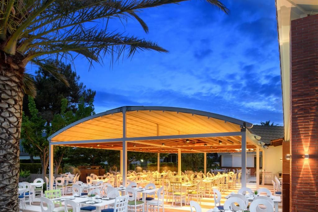 Alexandra Beach Spa Resort фото 19