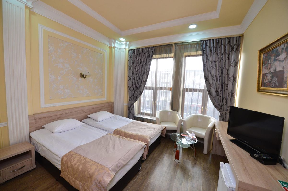 Deluxe Hotel Yerevan фото 12