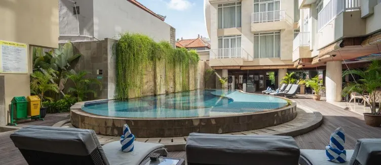Фото отеля Bedrock Hotel Kuta Bali