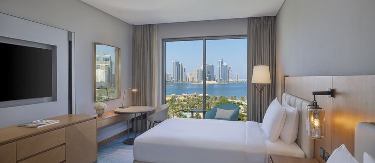 Фото отеля DoubleTree by Hilton Sharjah Waterfront Hotel & Residences
