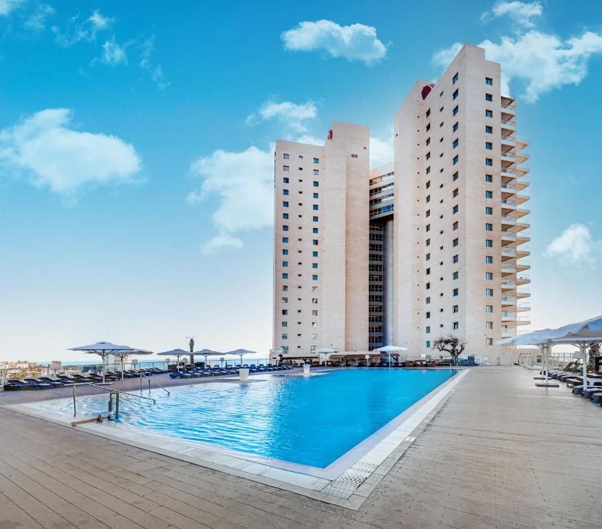 Ramada Hotel and Suites Netanya фото 16