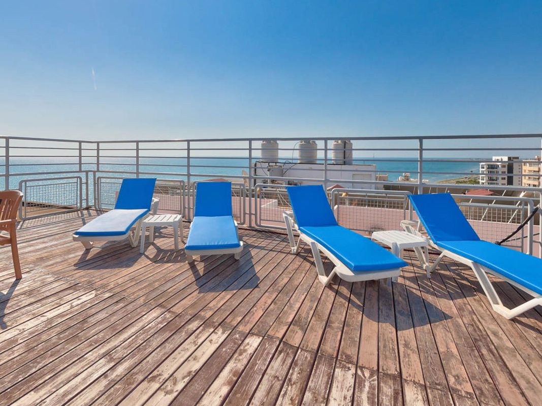 Mackenzie Beach Hotel фото 21