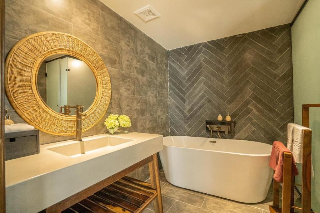 The Signature Hotel фото 65