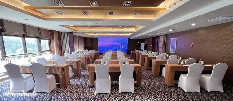 Фото отеля Yuyang Hotel