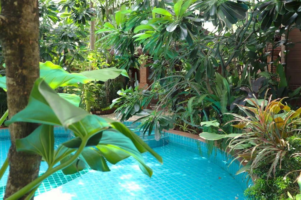 Quality Resort and Spa Patong Beach фото 69