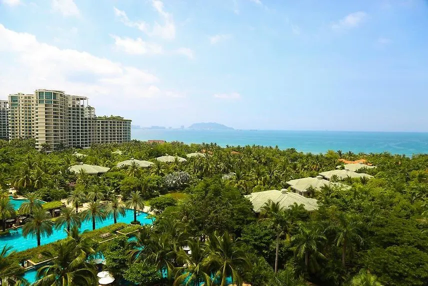 Howard Johnson by Windham Resort Sanya Bay фото 1