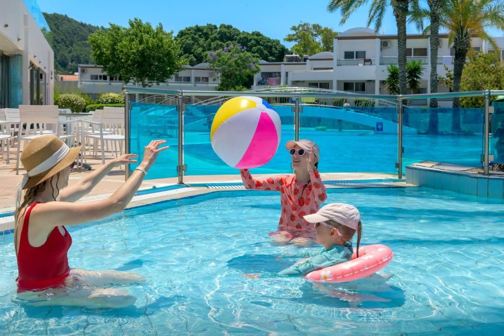 Avra Beach Resort Hotel & Bungalows фото 46