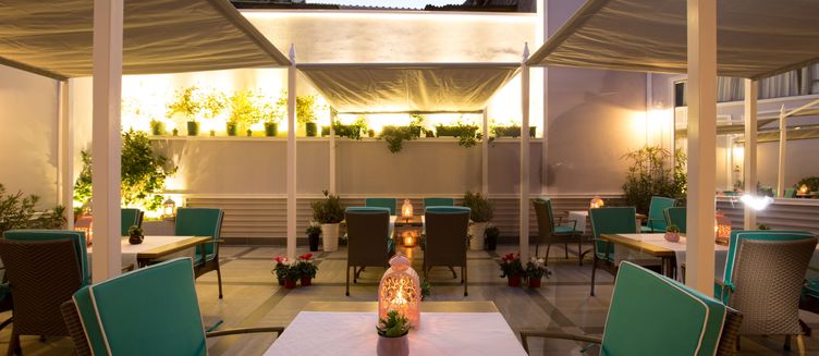 Фото отеля Lalahan Hotel
