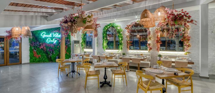 Фото отеля Illusion Beach Club Hotel (Adults Only)