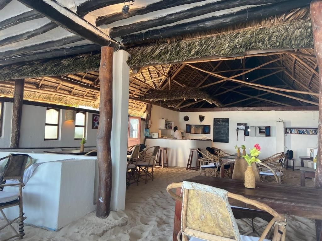 Makuti Beach Bungalows фото 33