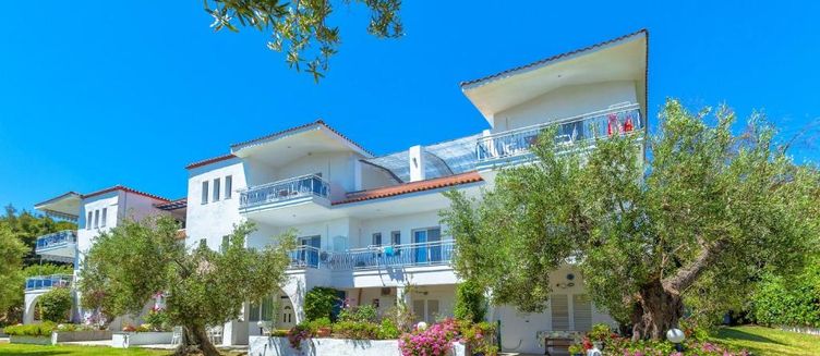 Фото отеля Xenios Faros Apartments