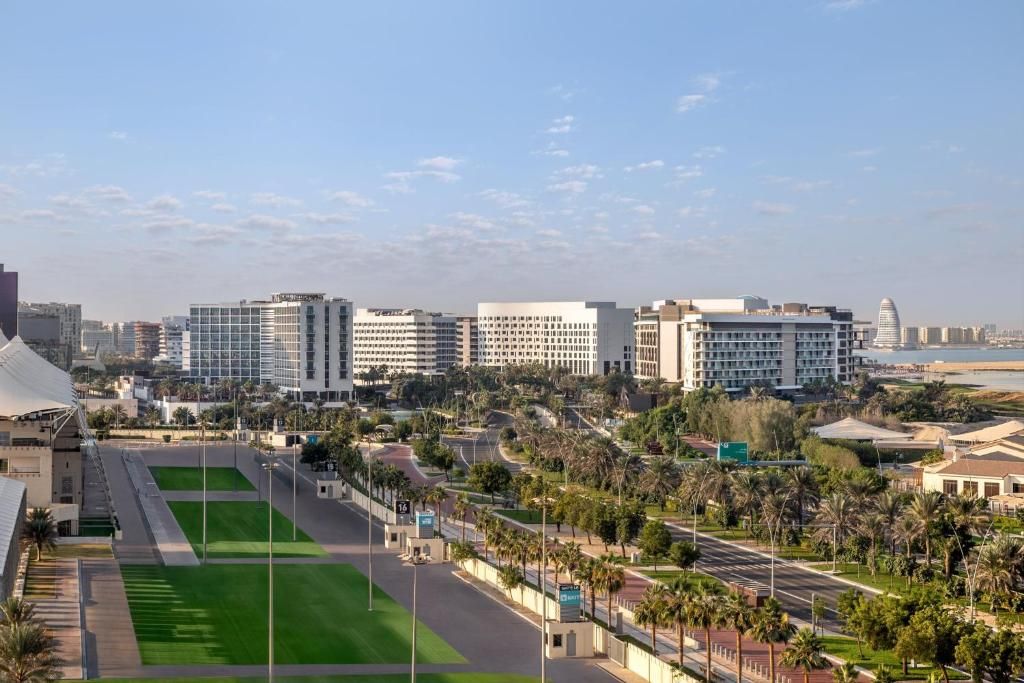 Yas Plaza Circuit фото 40