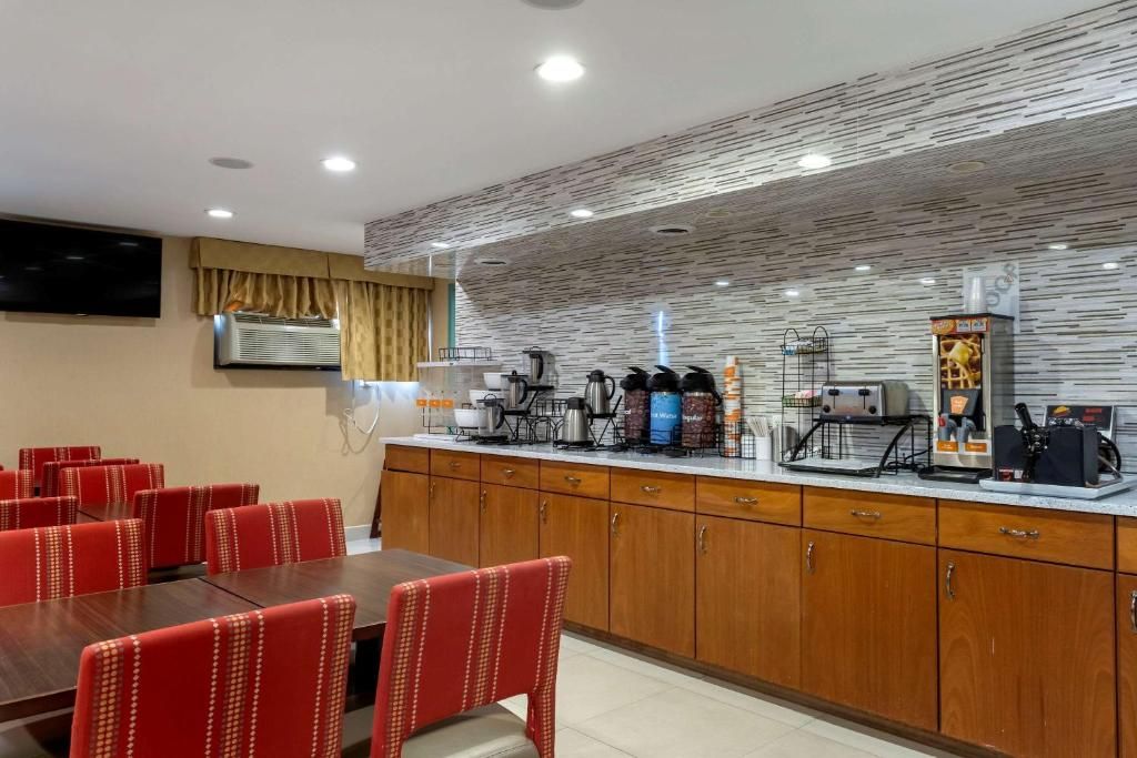 Comfort Inn Brooklyn фото 15