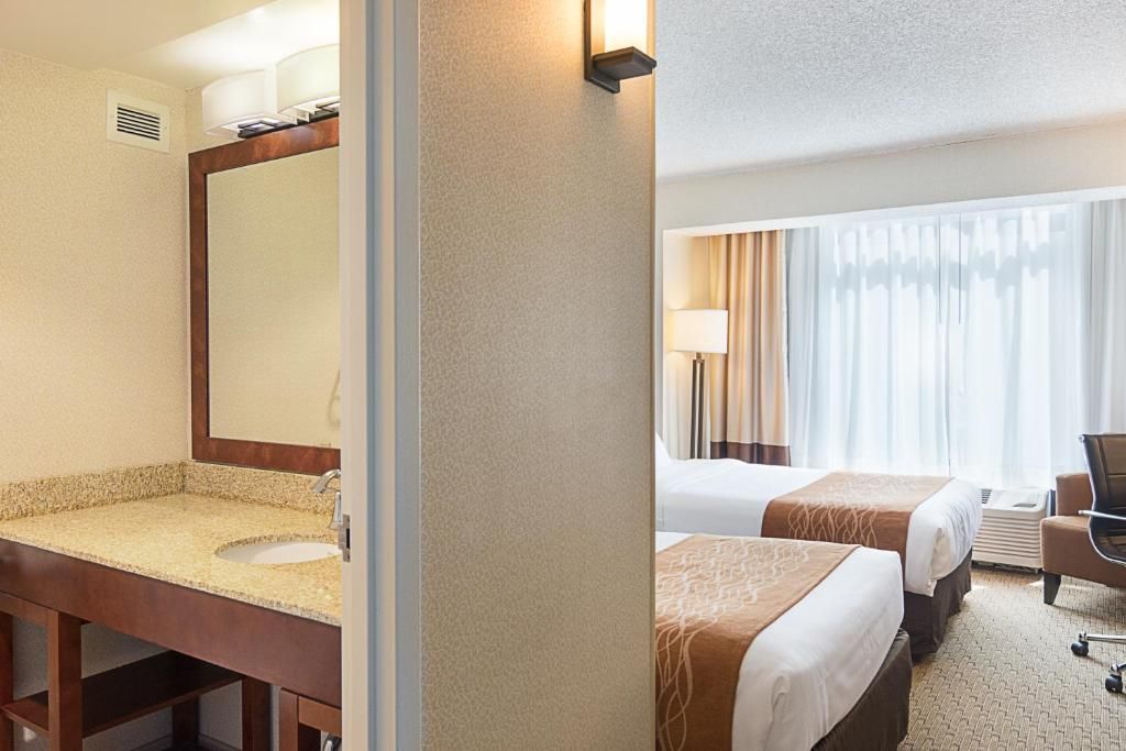 Comfort Inn By the Bay фото 20