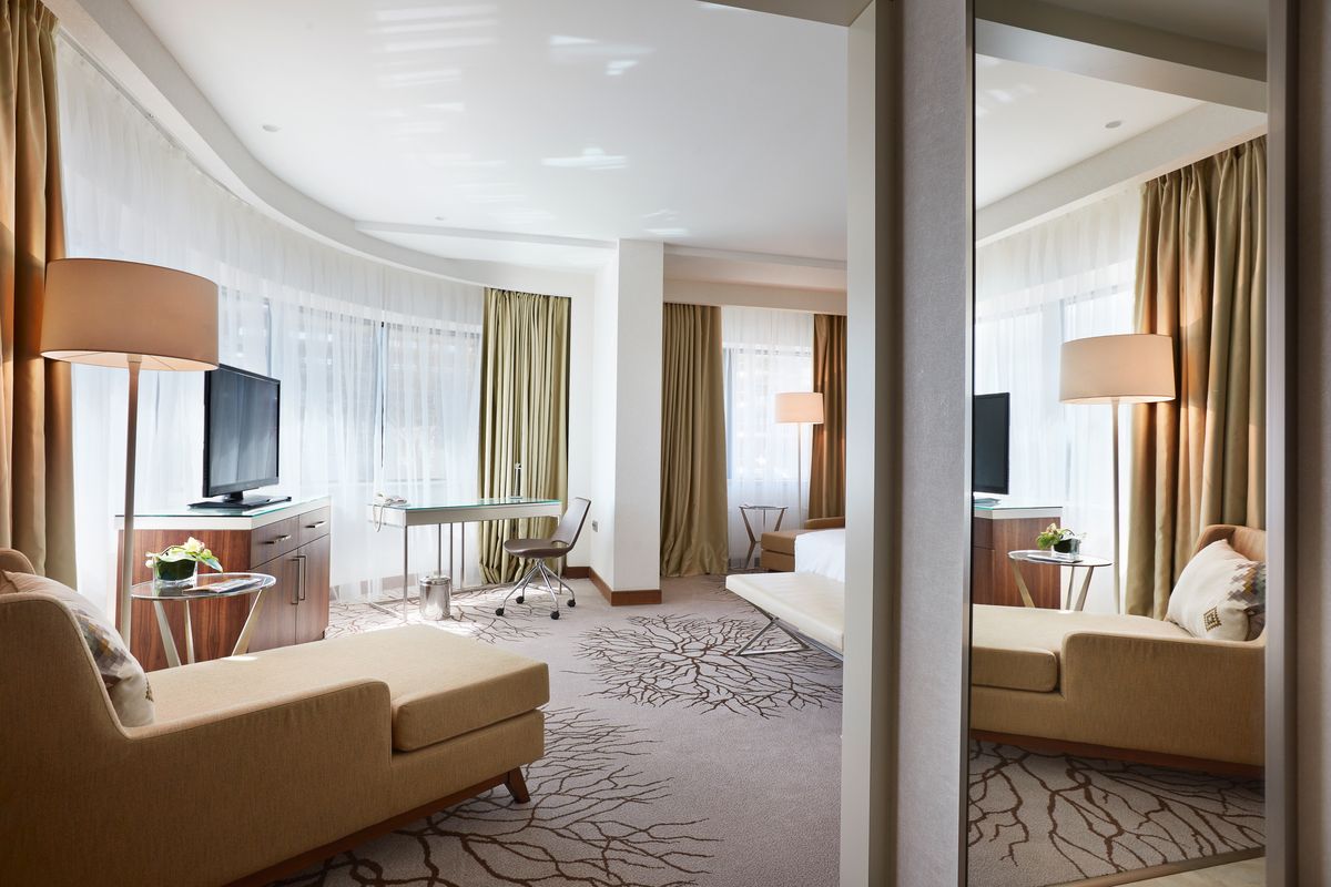 Renaissance Minsk Hotel by Marriott фото 43