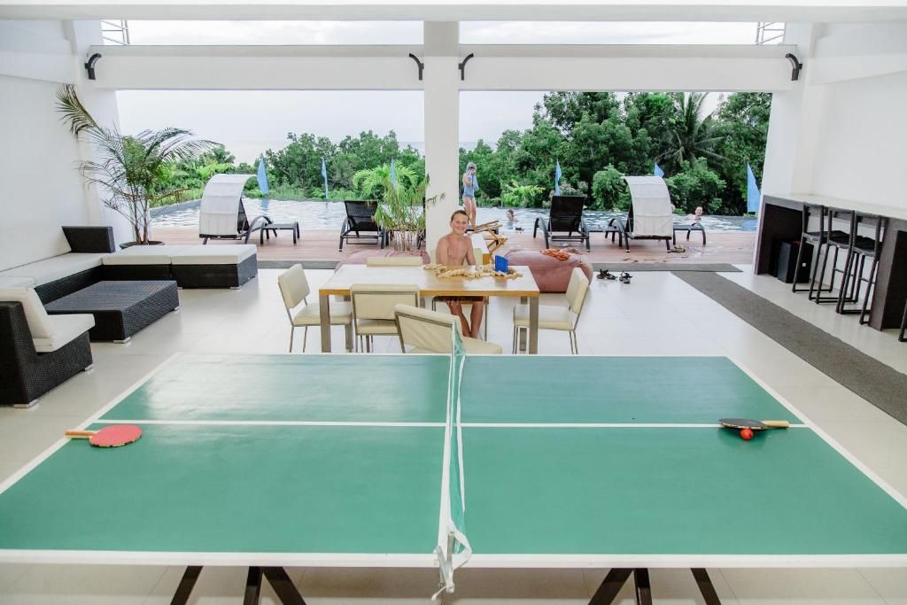 Ocean Suites Bohol Boutique Hotel фото 27