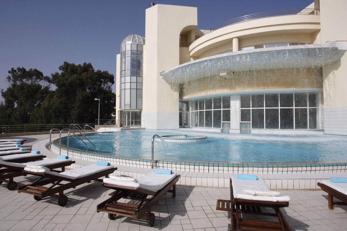 Nahrawess Hotel & Spa Resort фото 9