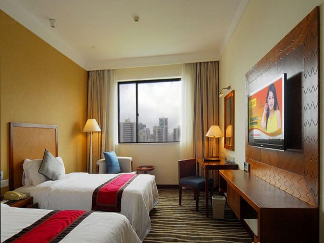 BaoHua Harbour View Hotel фото 2