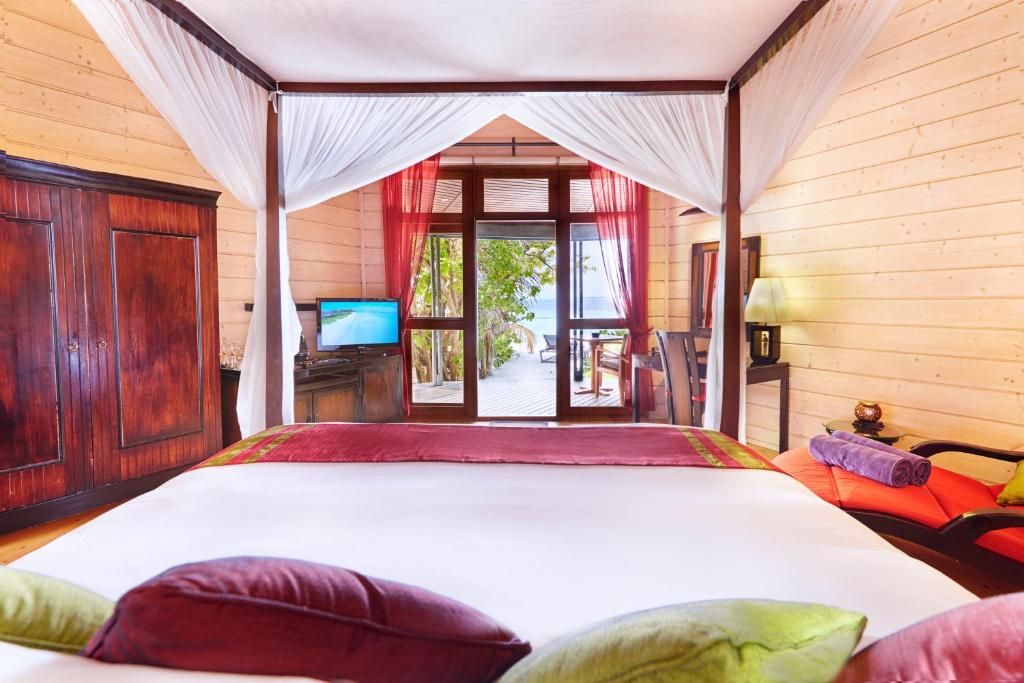 Komandoo Island Resort (Adults Only) фото 45
