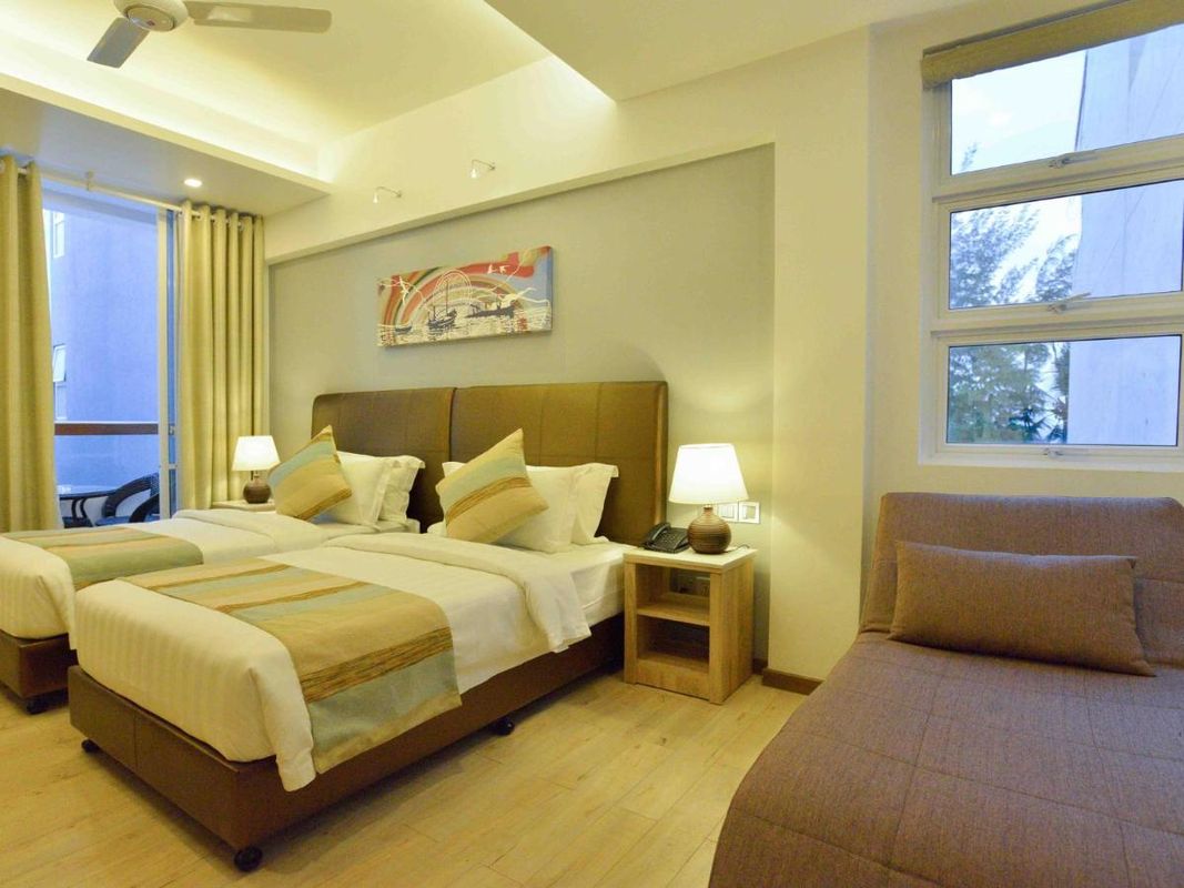 Guest House «Coconut Tree Hulhuvilla Beach Guest House» фото 1