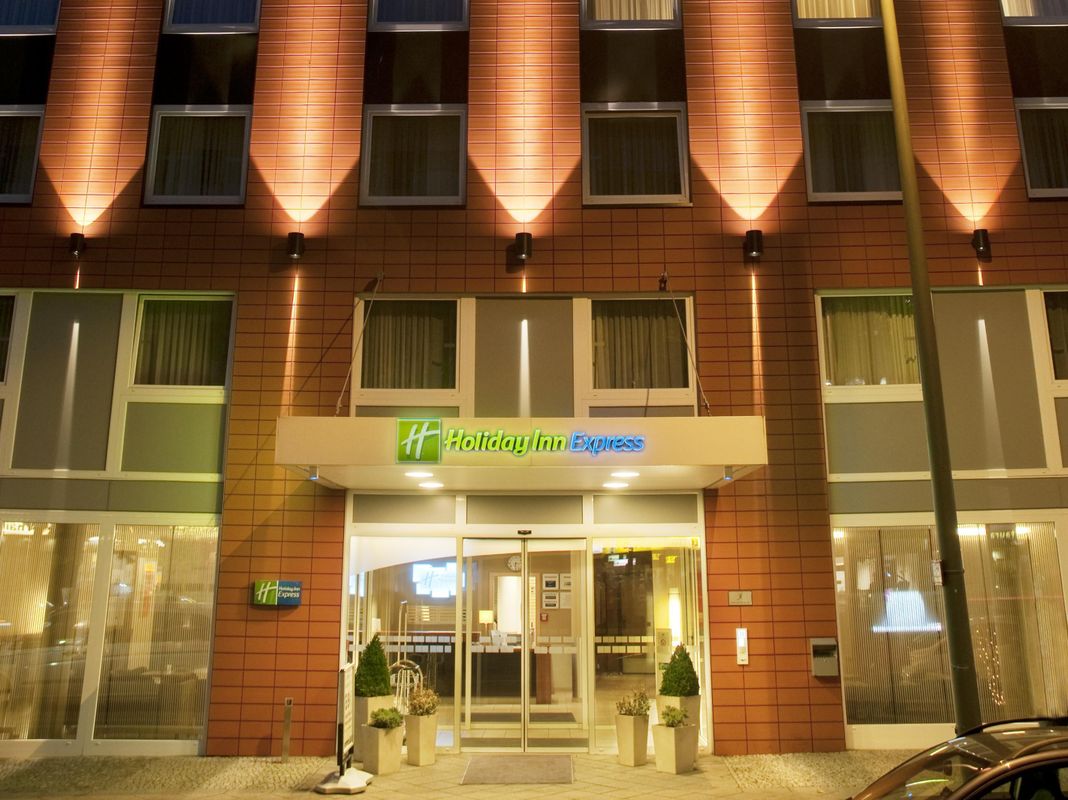 Holiday Inn Express Berlin City Centre, an IHG Hotel фото 12