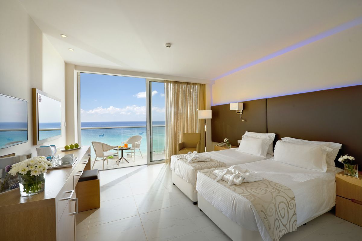 Pernera Beach Hotel фото 3